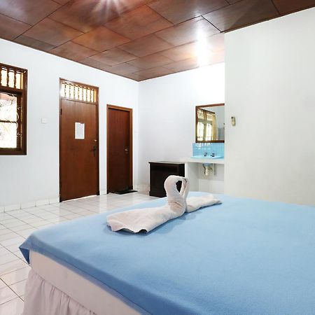 Mekar Jaya Bungalows Кута Екстериор снимка